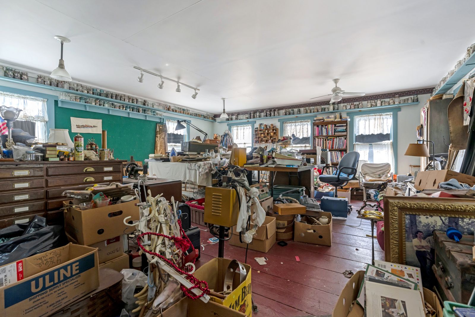 Photo 10 of Turn Key Antique Shop
