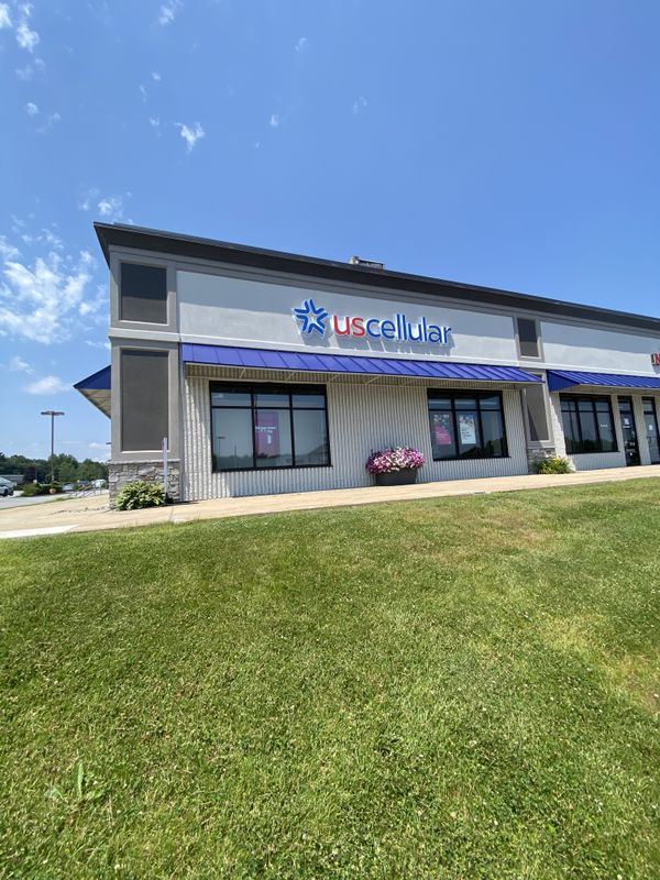 96 Daniel Webster Hwy