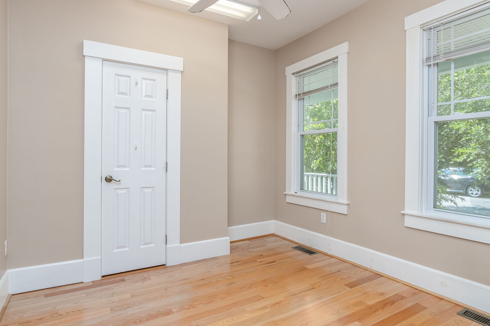 Photo 9 of Mixed Use Building For Sale