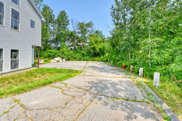 10 Pet Haven Ln