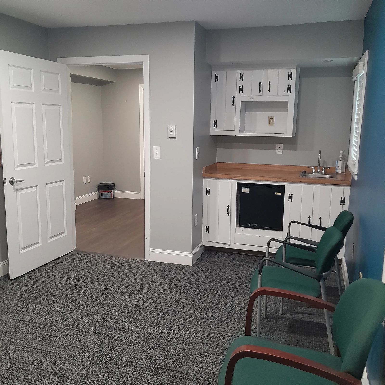 Photo 13 of Charming Brick Corner Office With Strong Traffic and Easy Access