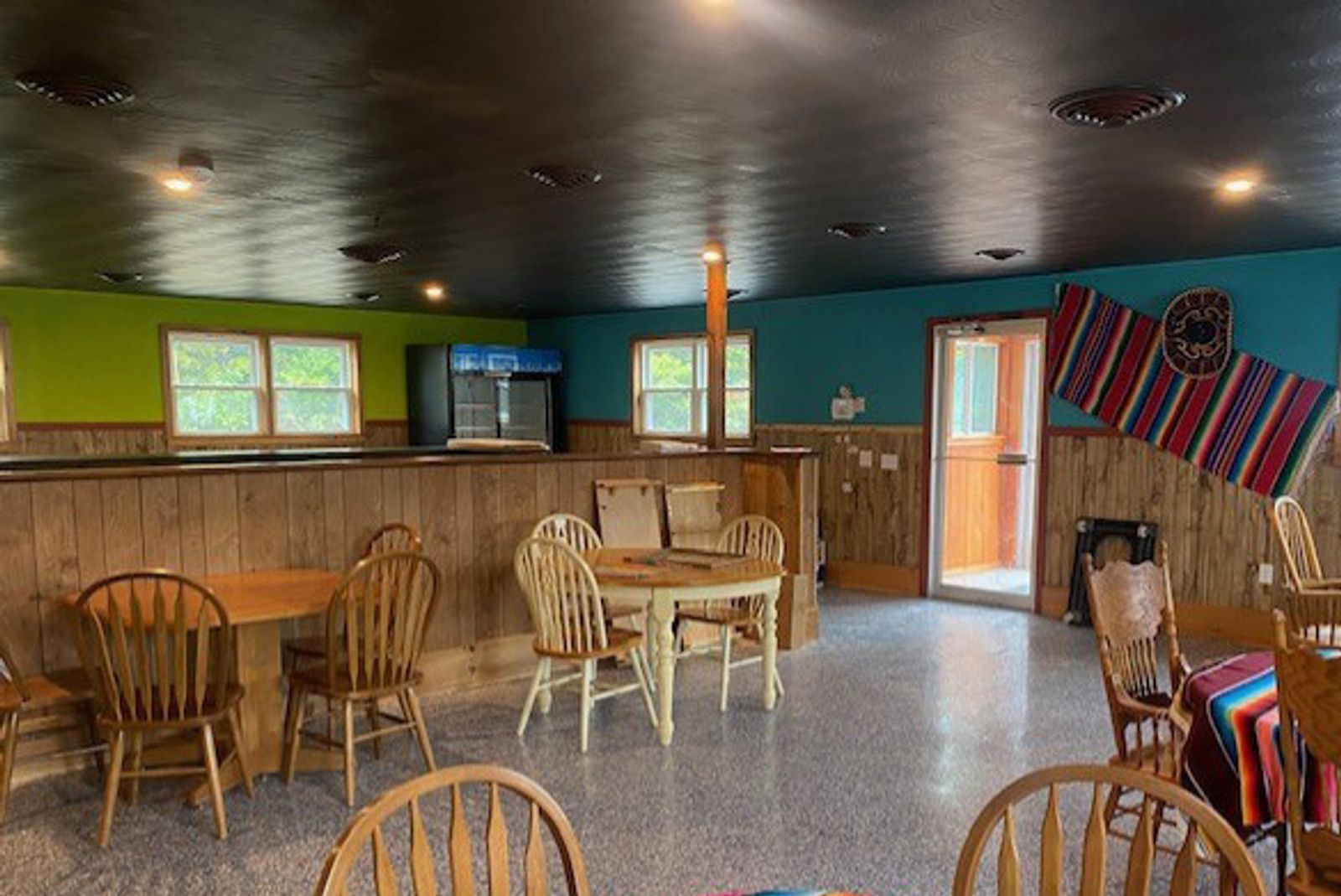 Photo 5 of Retail Building For Sale