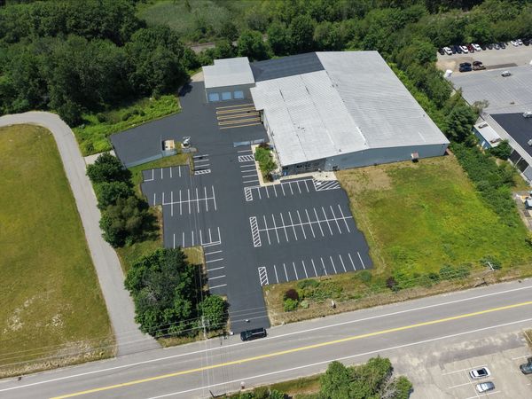 30,000 - 52,000 SF Manufacturing/Warehouse/Distribution