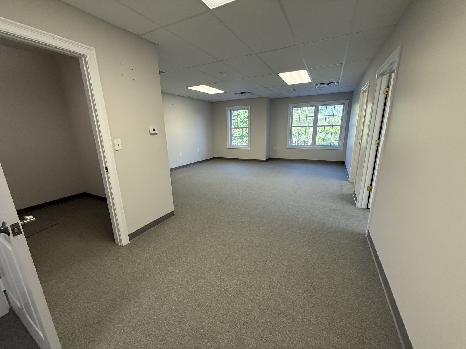 Photo 5 of Office/Warehouse 2715 sq/ft Windham, NH