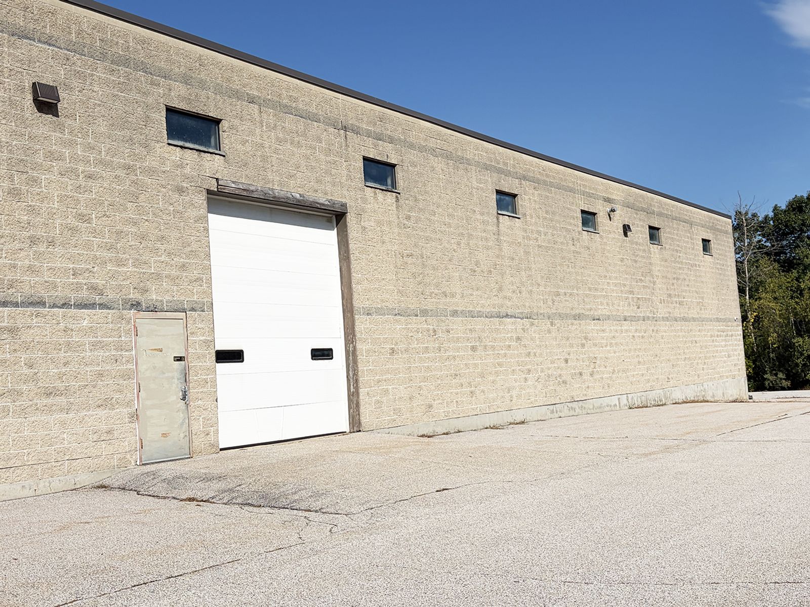 Photo 13 of For Lease | 27,919± SF