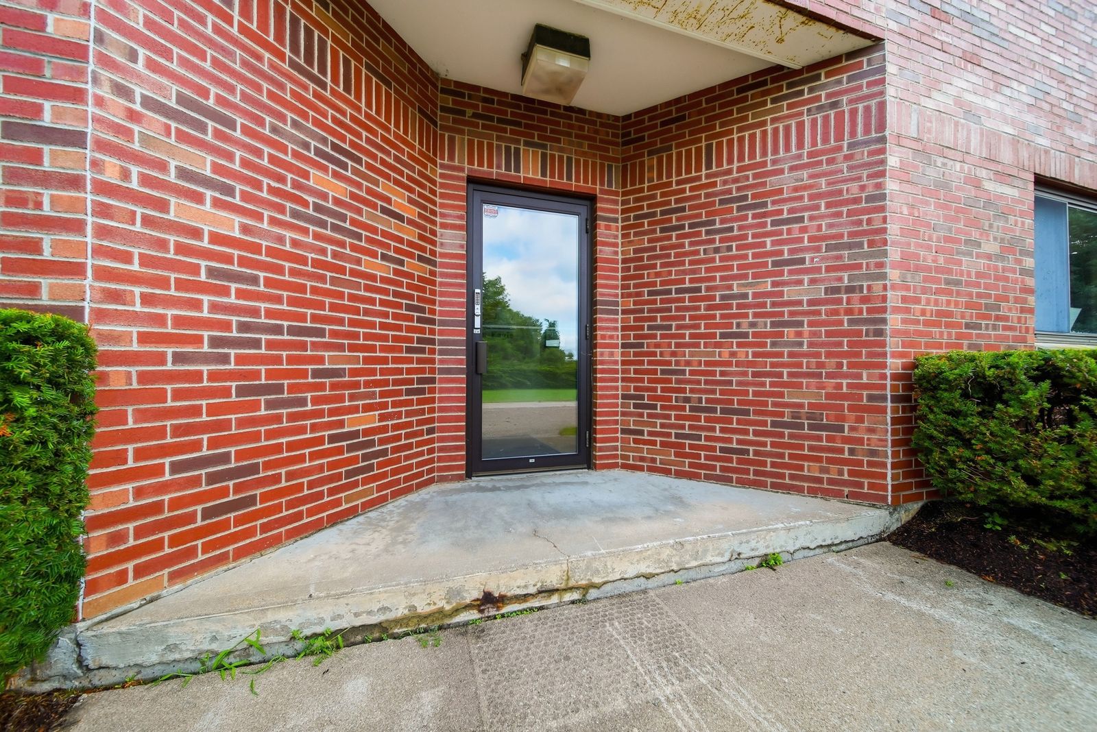 Photo 3 of ±9,955 SF Flex/Industrial Building – 1 Mile from I-93