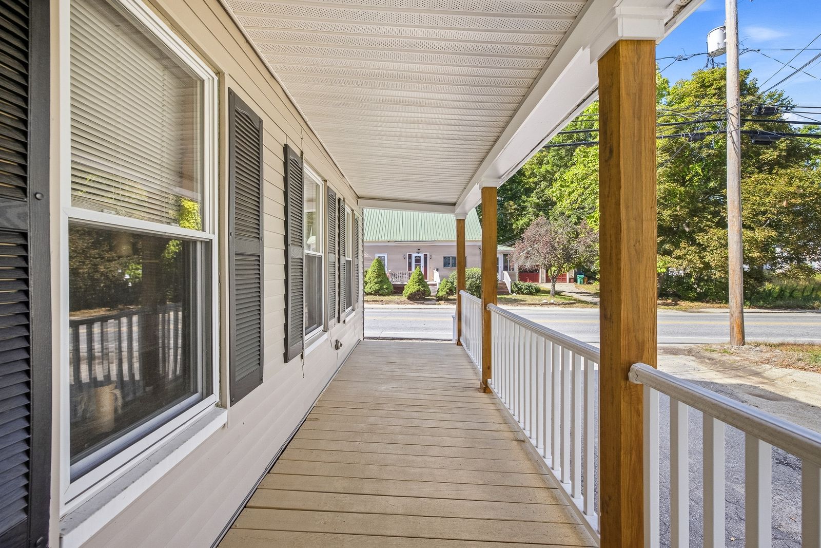 Photo 3 of Turnkey Triplex with a 9.26% Cap Rate!