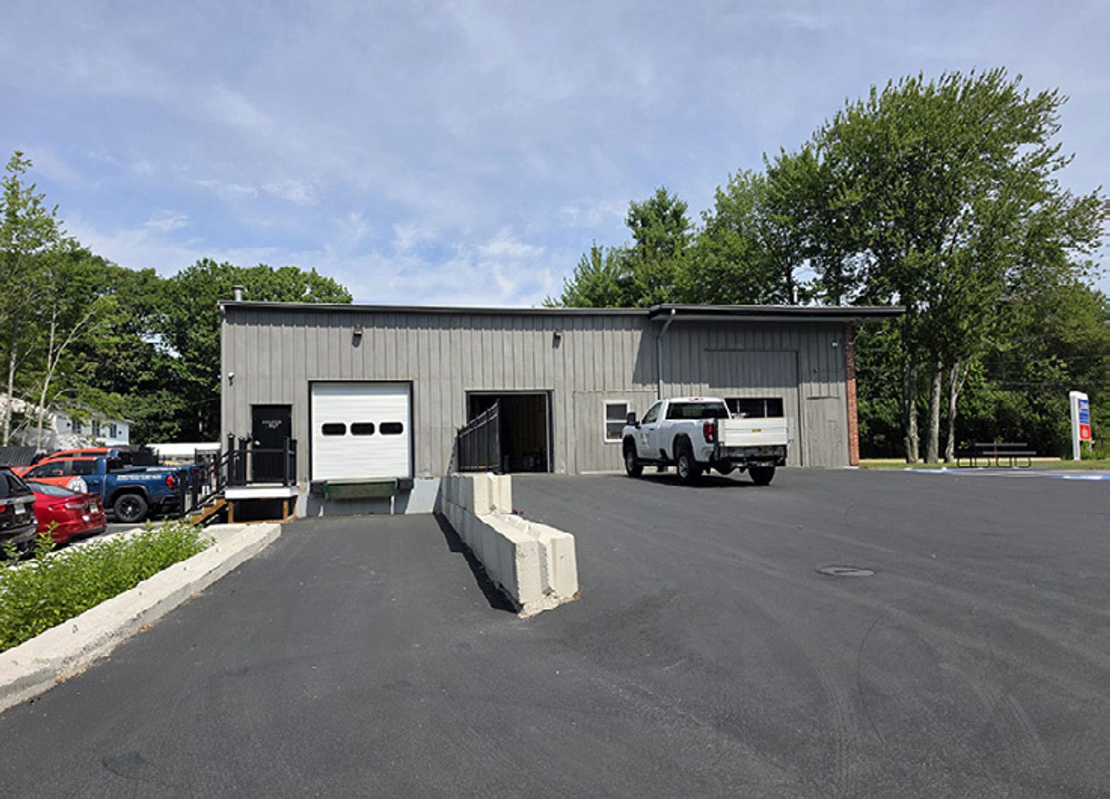 Photo 7 of Flex Industrial Building For Sale/Lease