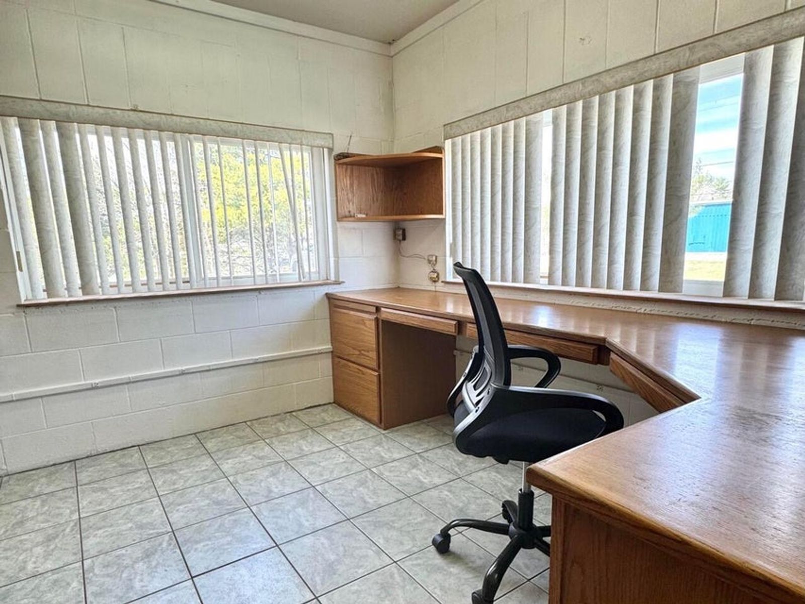 Photo 7 of 2400 Sq Ft Industrial Space Close to I95