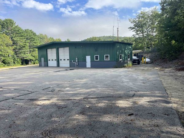 Commercial and Residential Zoned Building in Andover