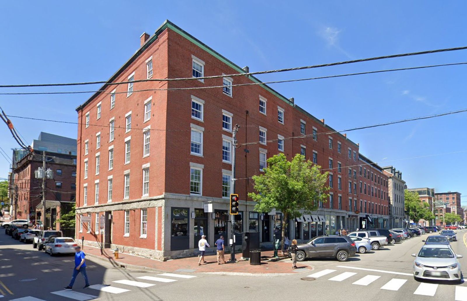 Photo 2 of 225 Commercial Street