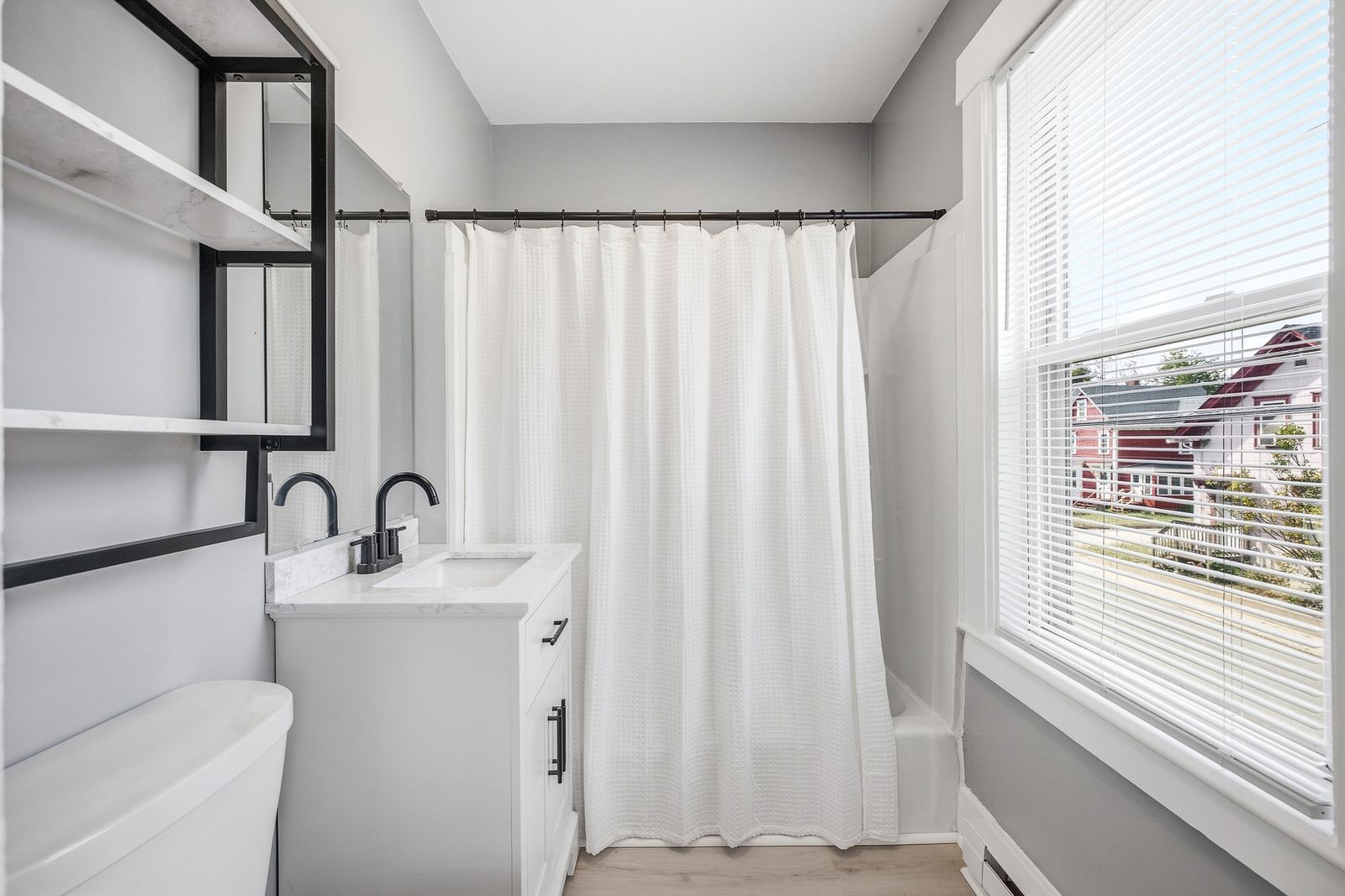Photo 12 of Turnkey Triplex with a 9.26% Cap Rate!
