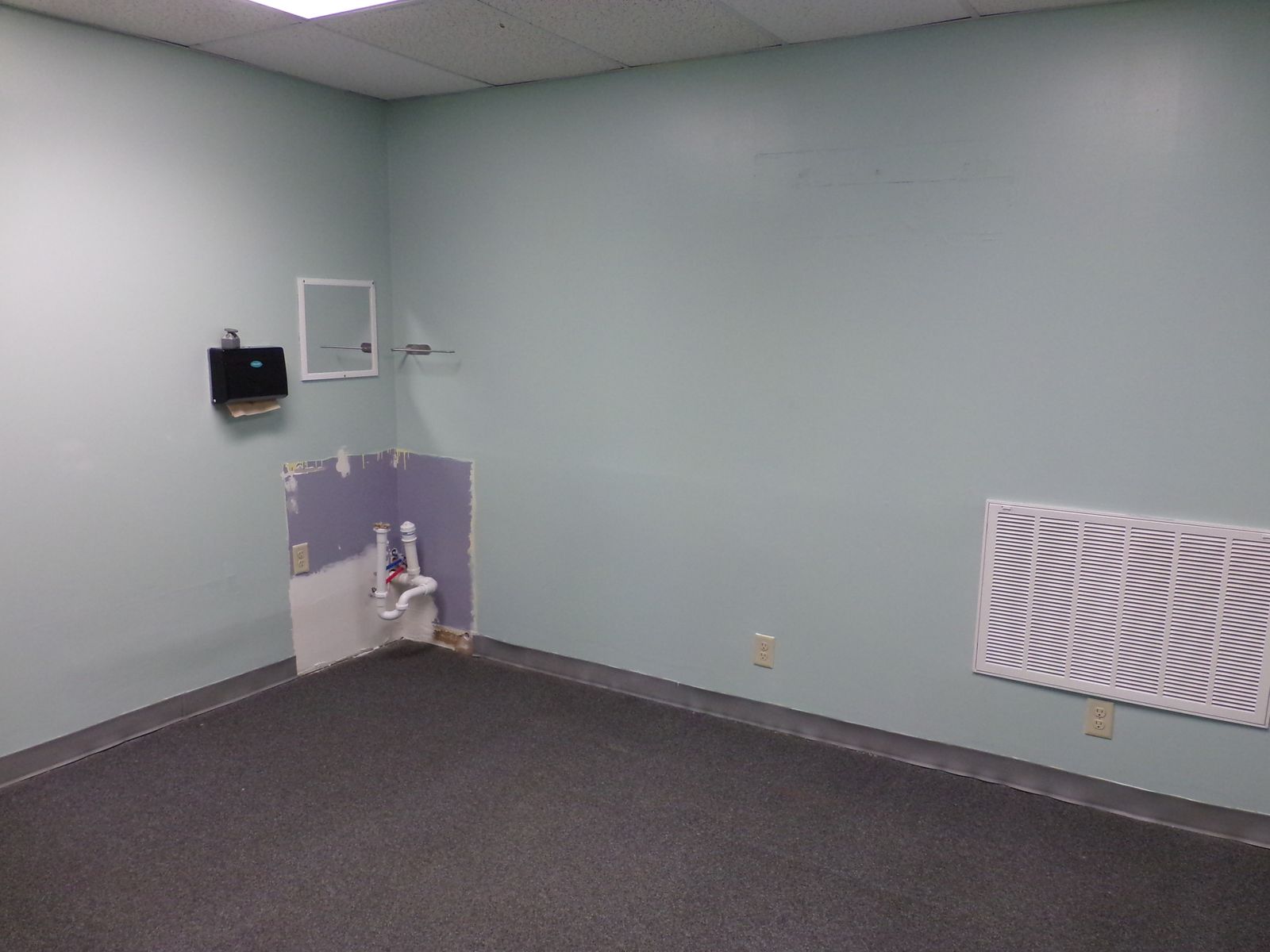 Photo 7 of 401 Gilford Ave