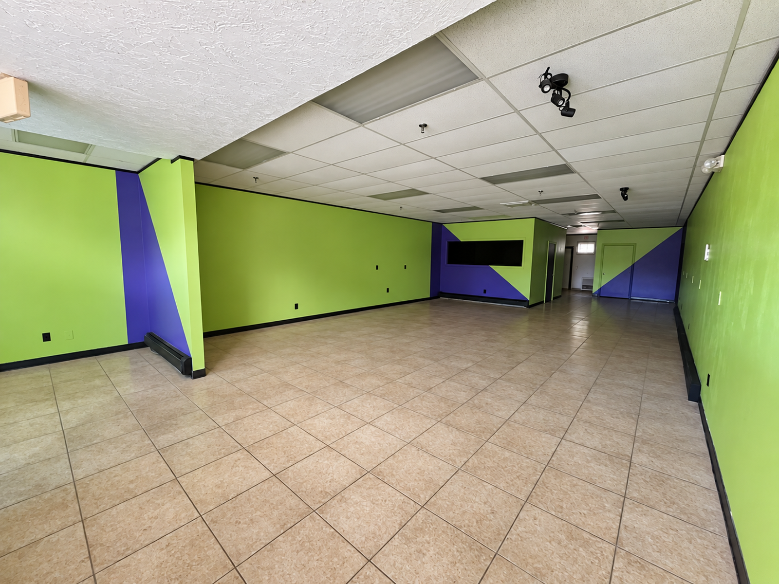 Photo 5 of Move-In-Ready Retail Space | 1,200SF