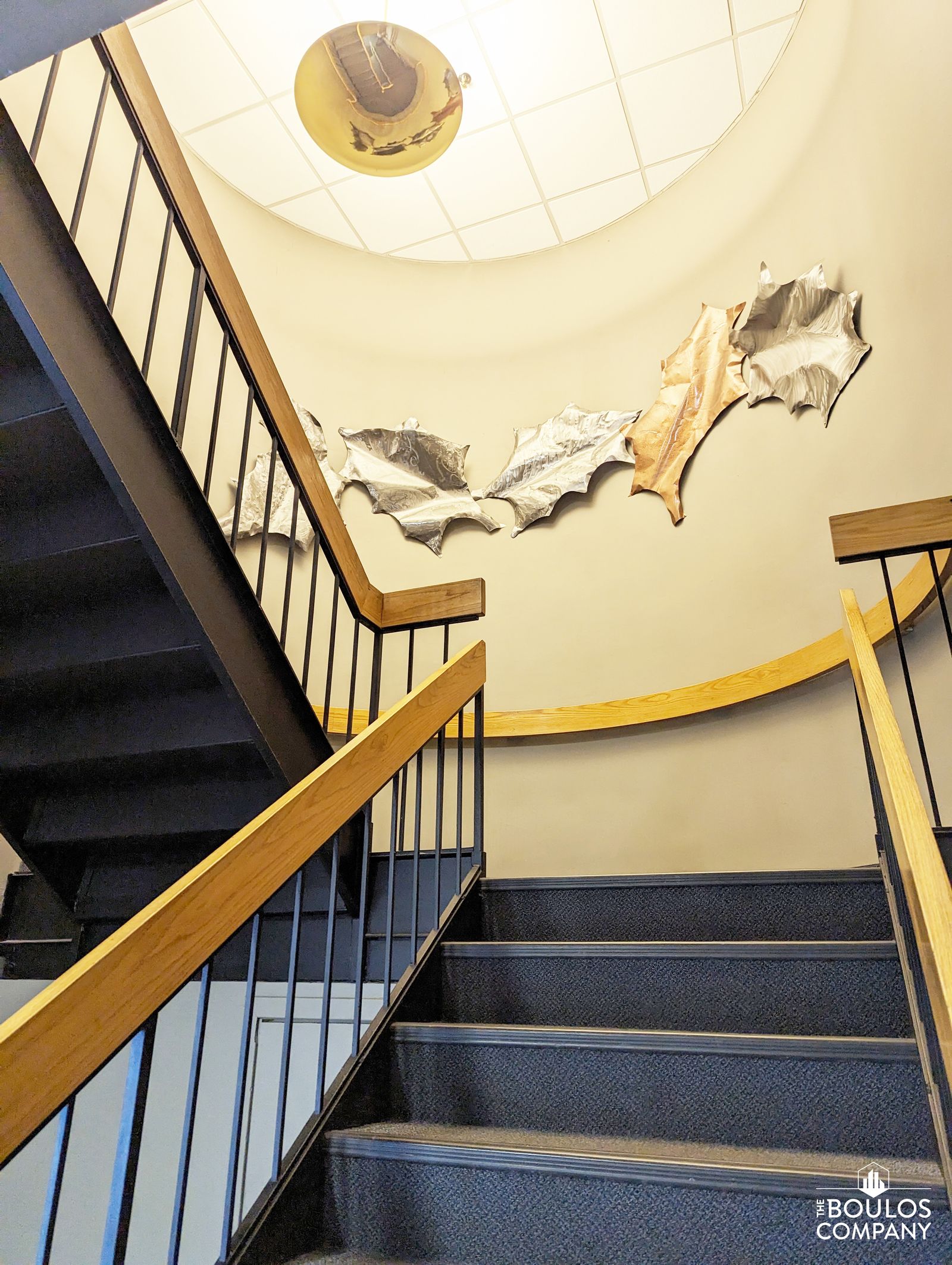 Photo 3 of 4 Trafalgar Sq