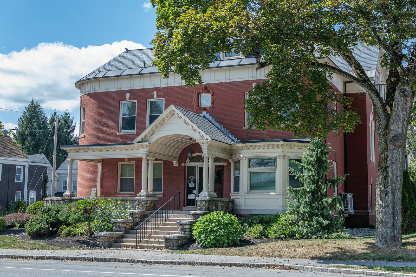 Photo 6 of 460 Main Street