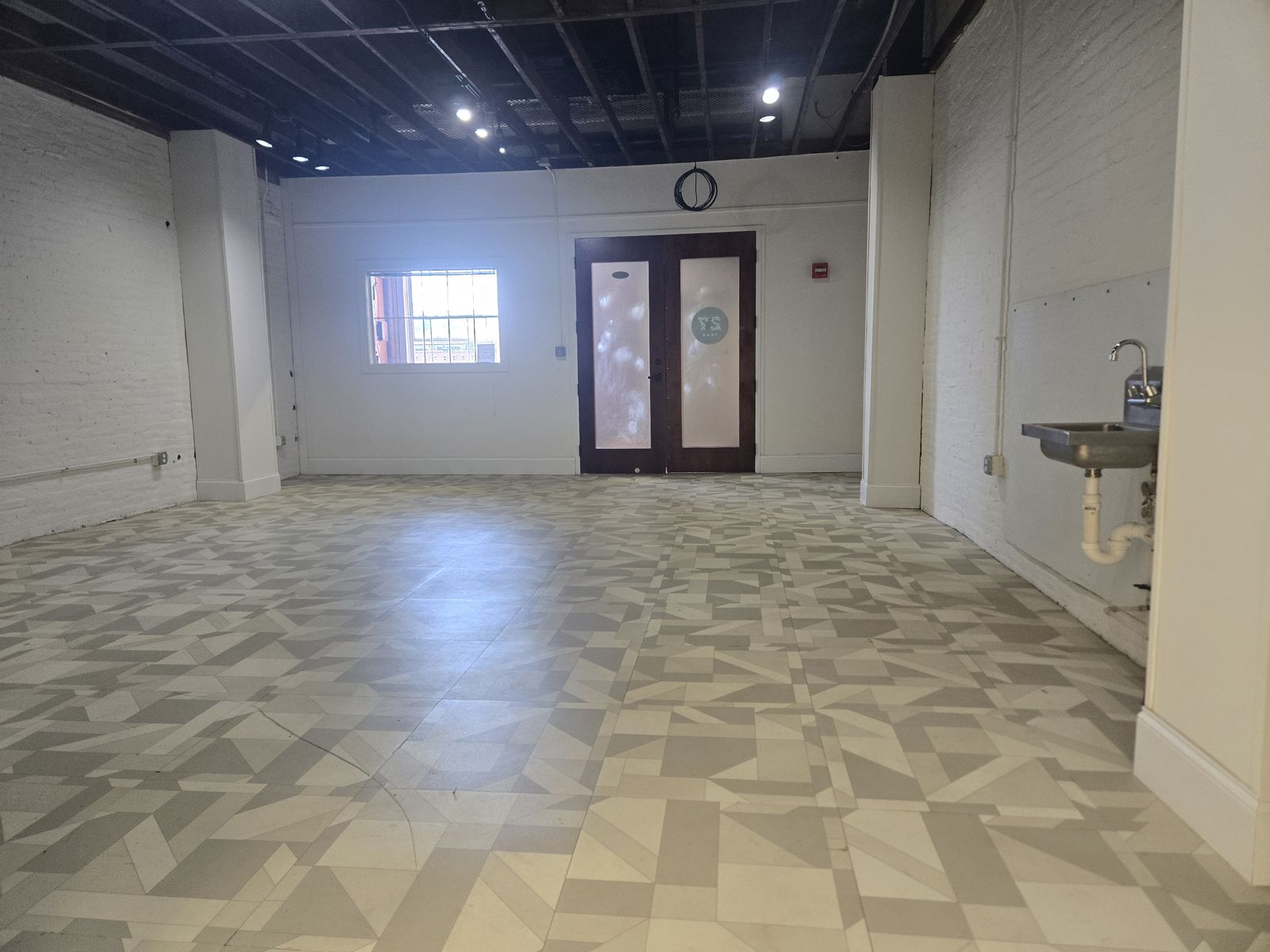 Photo 2 of 250 Commercial Street