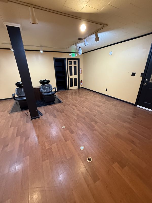 516 Mammoth Rd