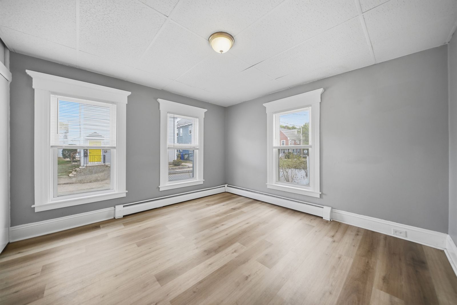 Photo 19 of 266 Douglas St