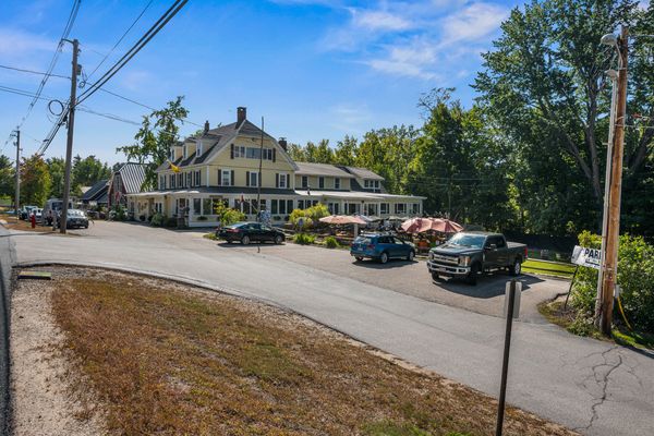 3360 - 3378 White Mountain Hwy