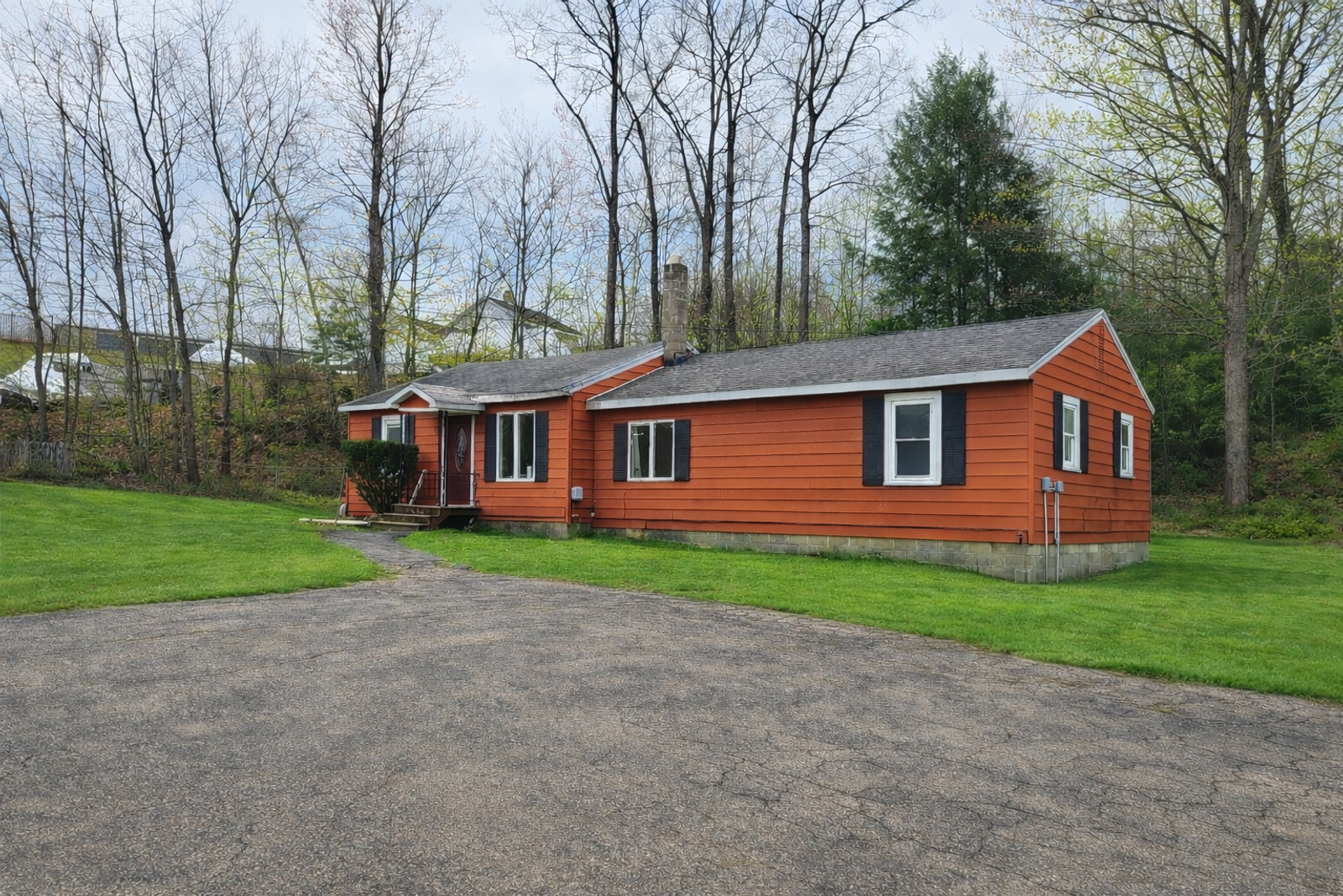 Photo 1 of 192 Londonderry Tpke