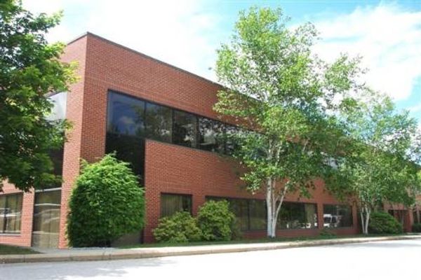 2 Commerce Dr