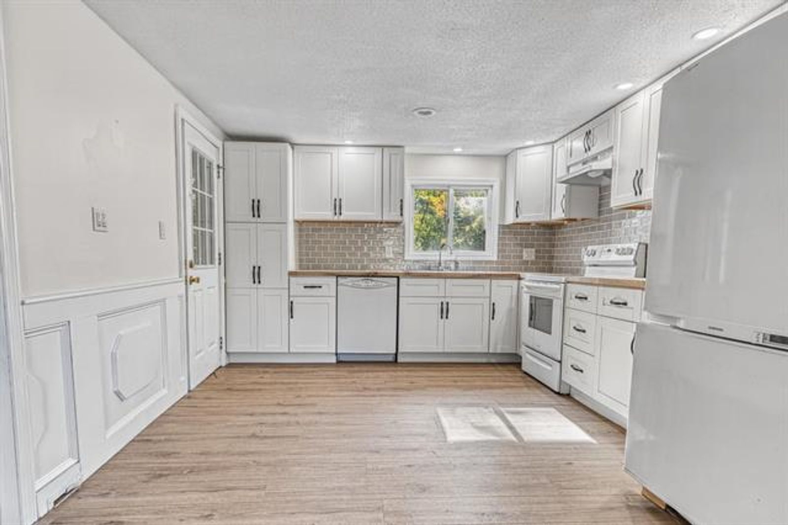 Photo 38 of Single Family with Detached 3-Unit Apartment Building!