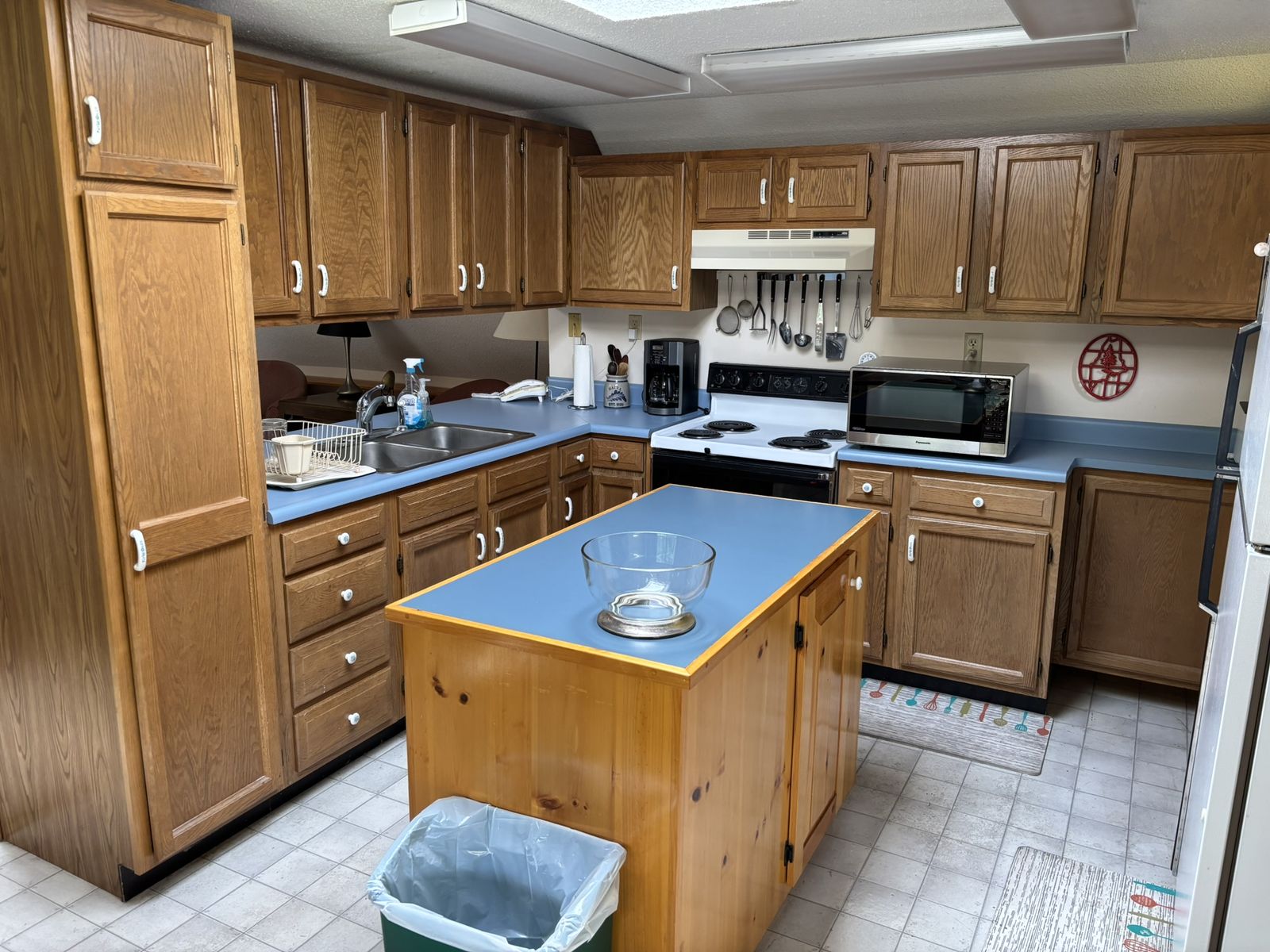 Photo 9 of Midcoast Retail/Office with 2-BR Apartment