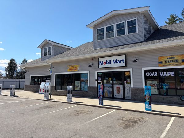 4 Commerce Way