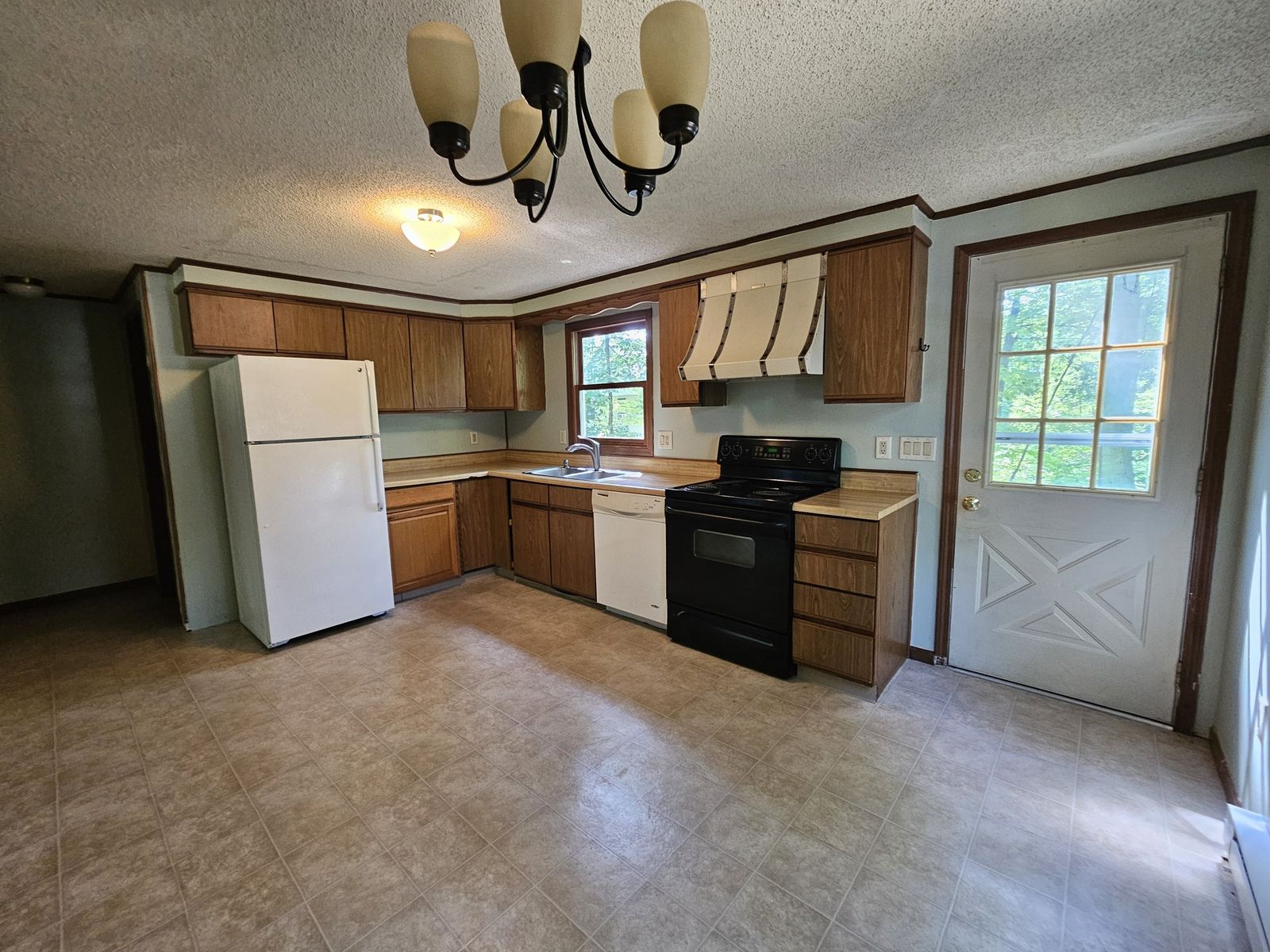 Photo 6 of 94 Wason Rd, Hudson, NH 03051