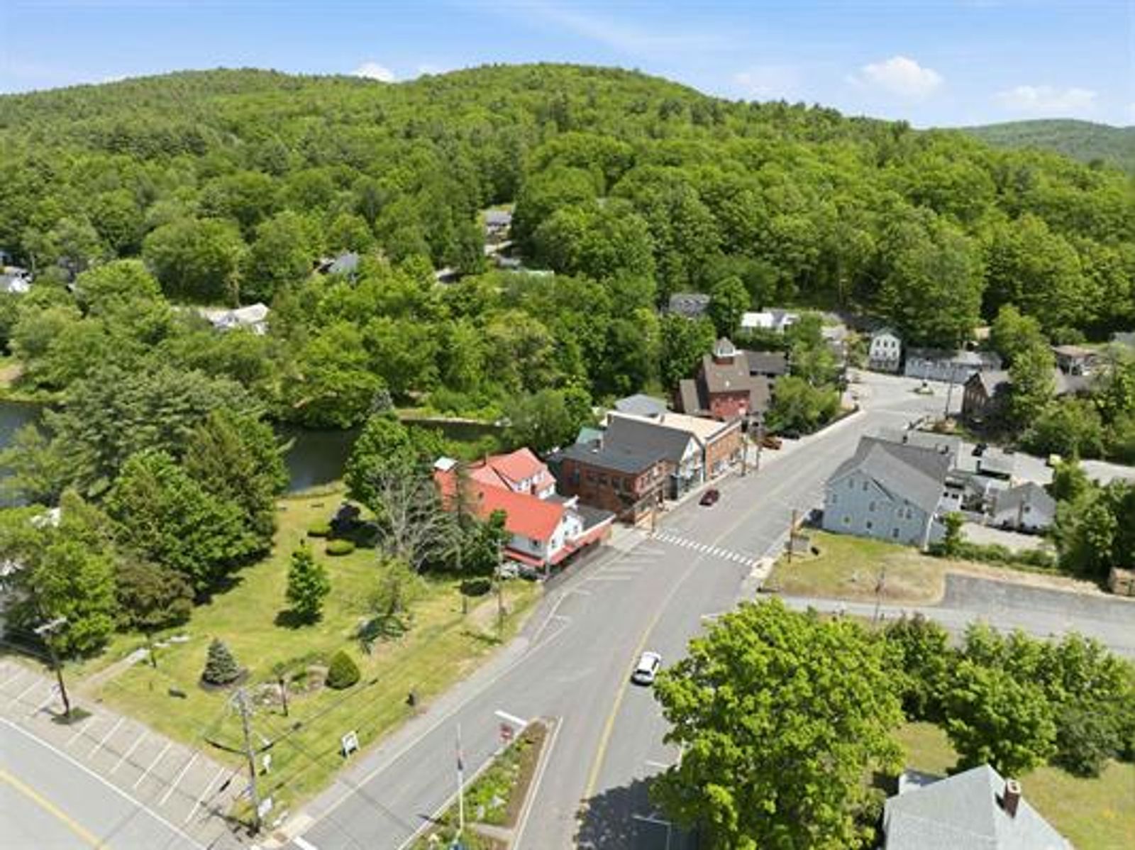 Photo 87 of 47 Main Street