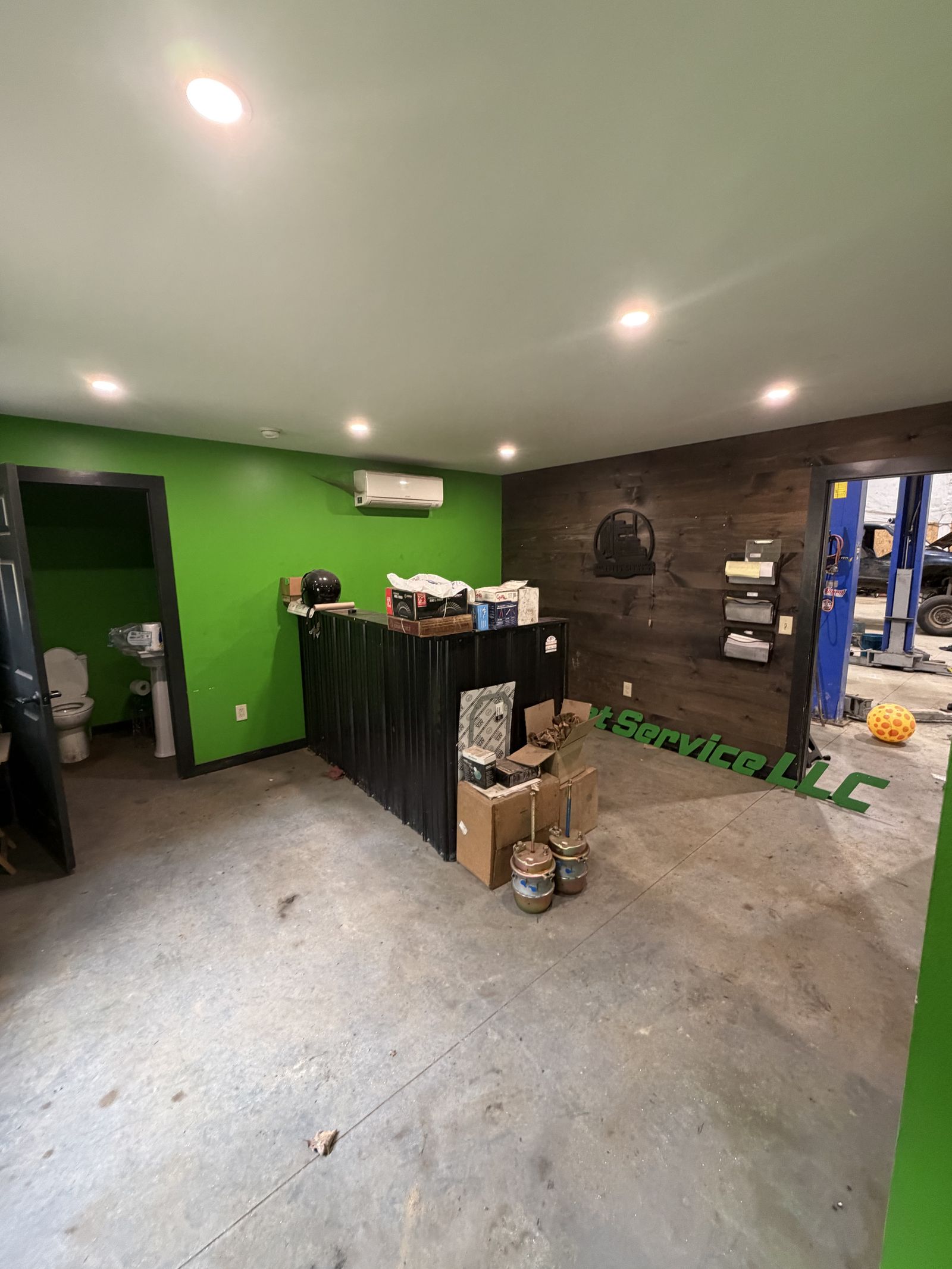 Photo 7 of Unique Live/Work Opportunity | 5,000± SF Garage