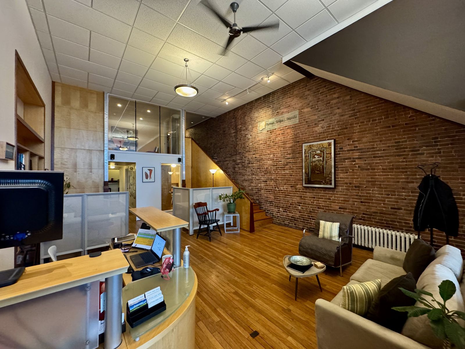Photo 4 of 215 Main St