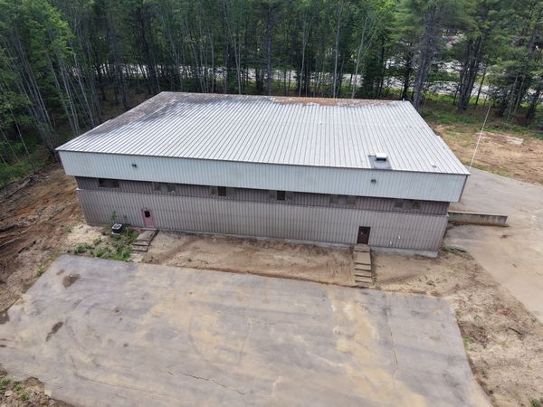 7 Industrial Pkwy