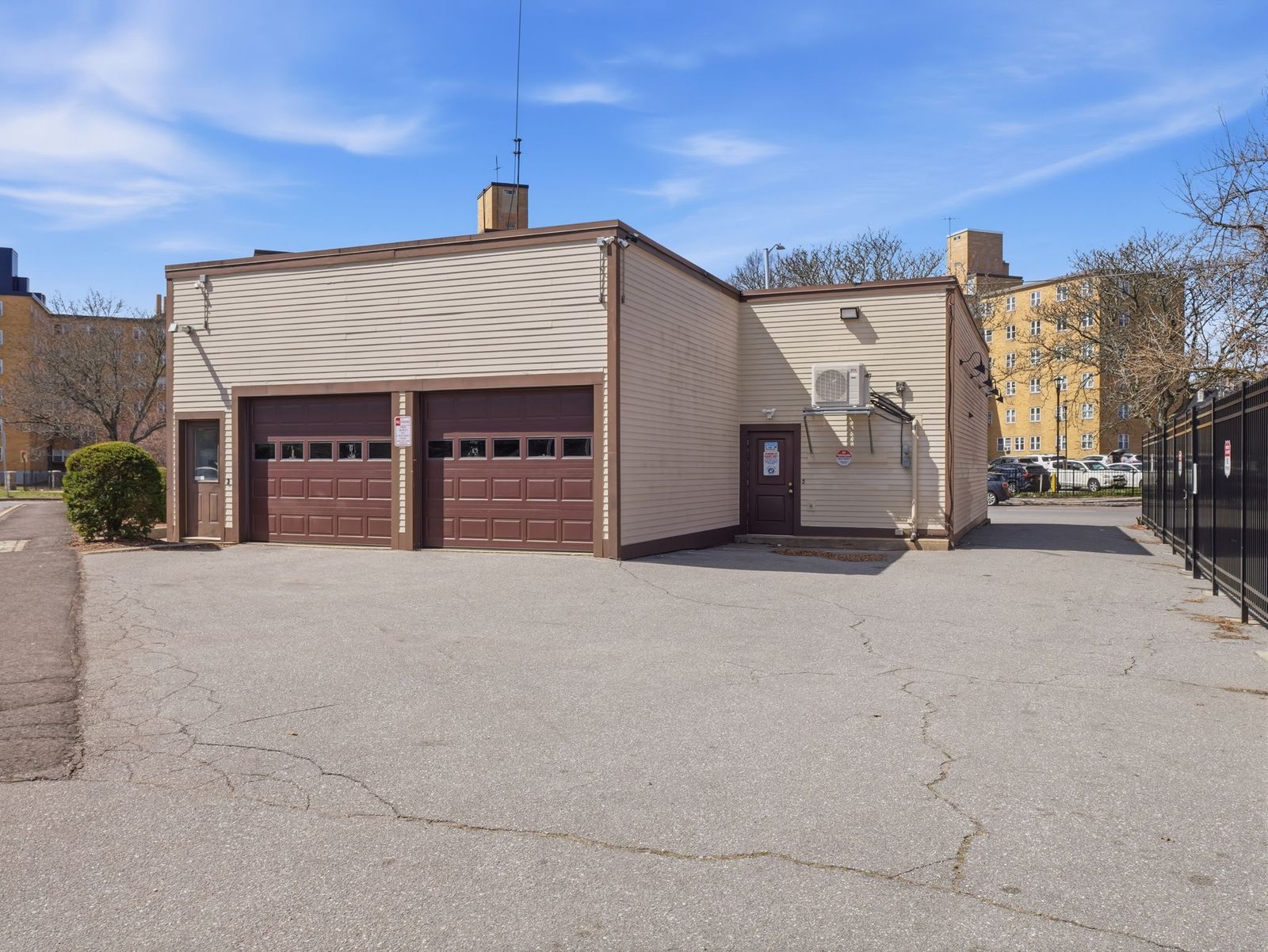 Photo 18 of 124 - 130 Gorham Street