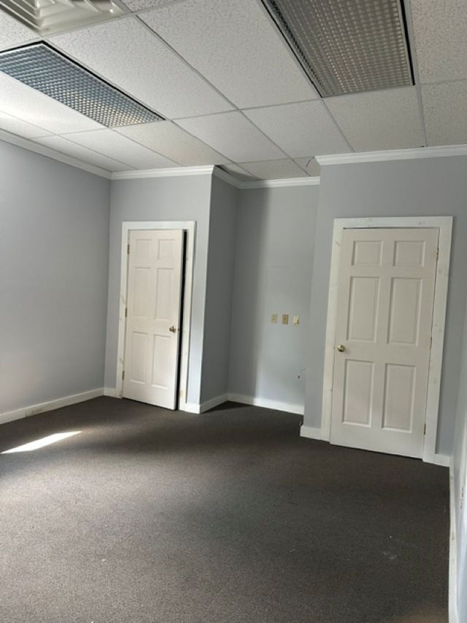 Photo 4 of Office/Retail Price available
