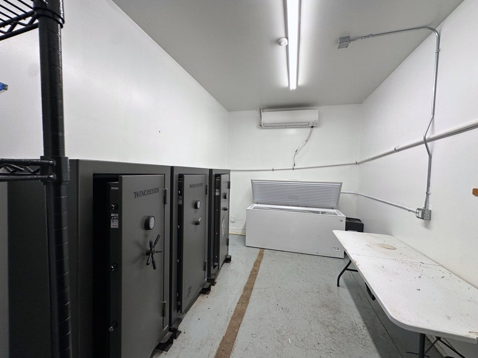 Photo 6 of 4,420 SF FLEX / LIGHT INDUSTRIAL SPACE