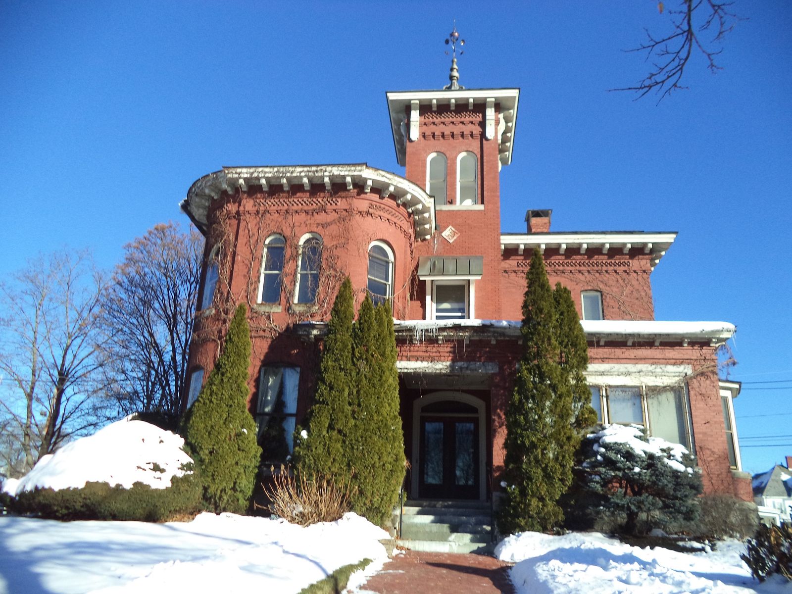 Photo 17 of 1779 Elm St.