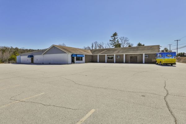 1371 Hooksett Rd.