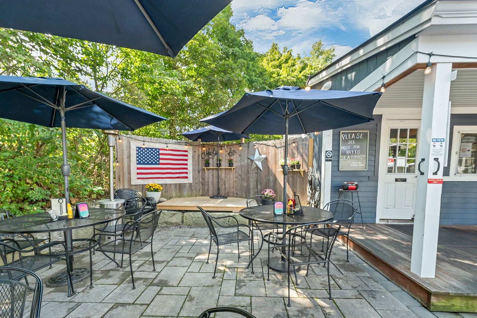 Photo 5 of Putnam's Waterview Restaurant