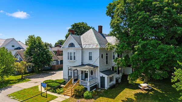  Beautifully Preserved 1910 Victorian Office Building