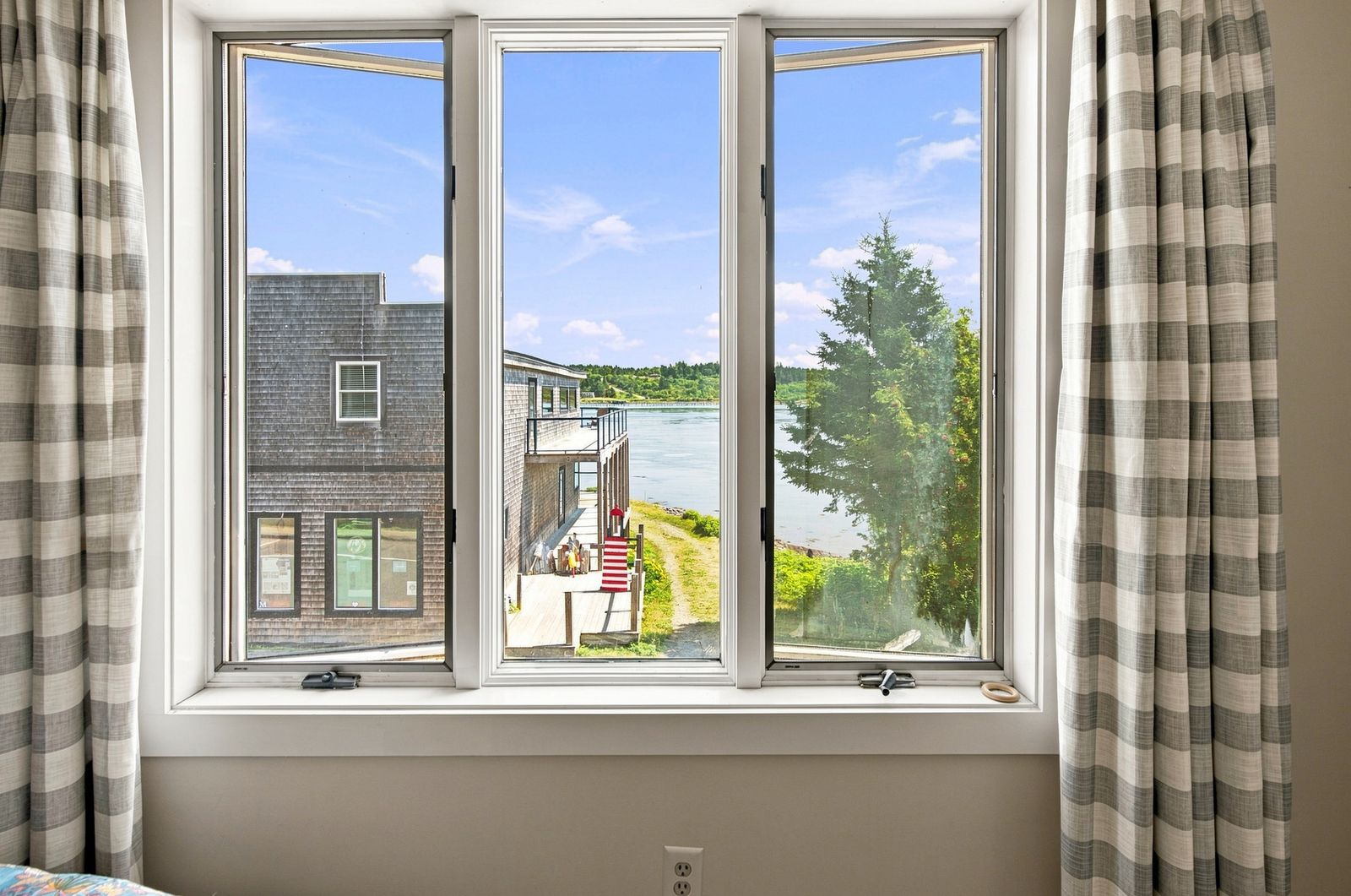 Photo 26 of REAL ESTATE AND BUSINESS FOR SALE