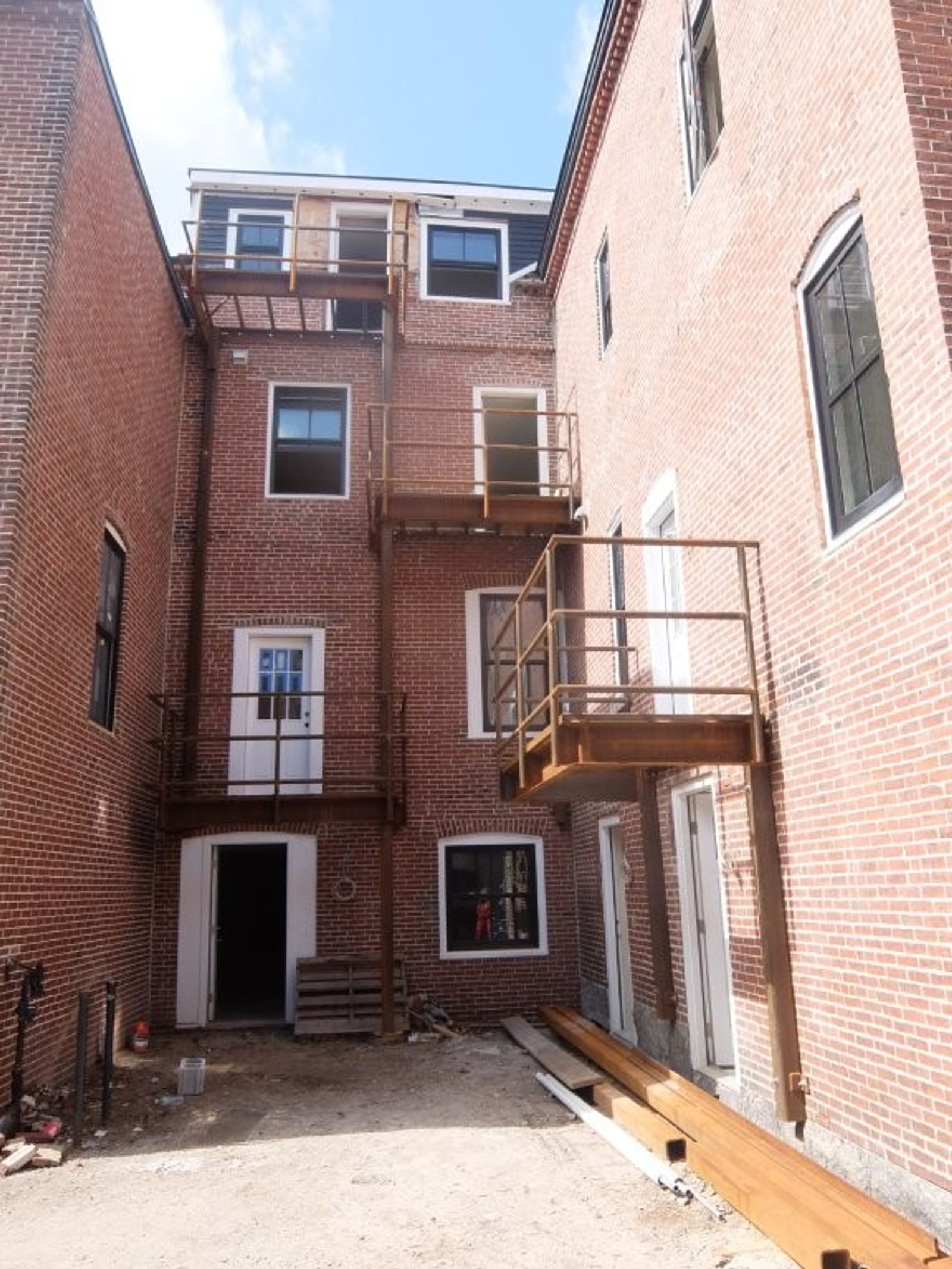 Photo 24 of 126 Danforth St