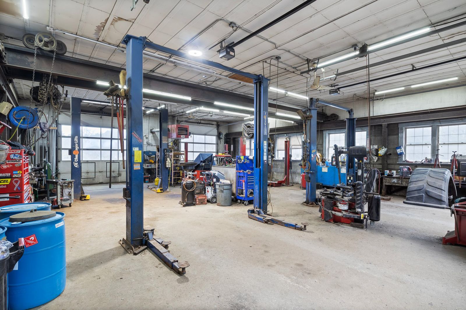 Photo 7 of Existing Auto facility or Redevelopment opportunity!