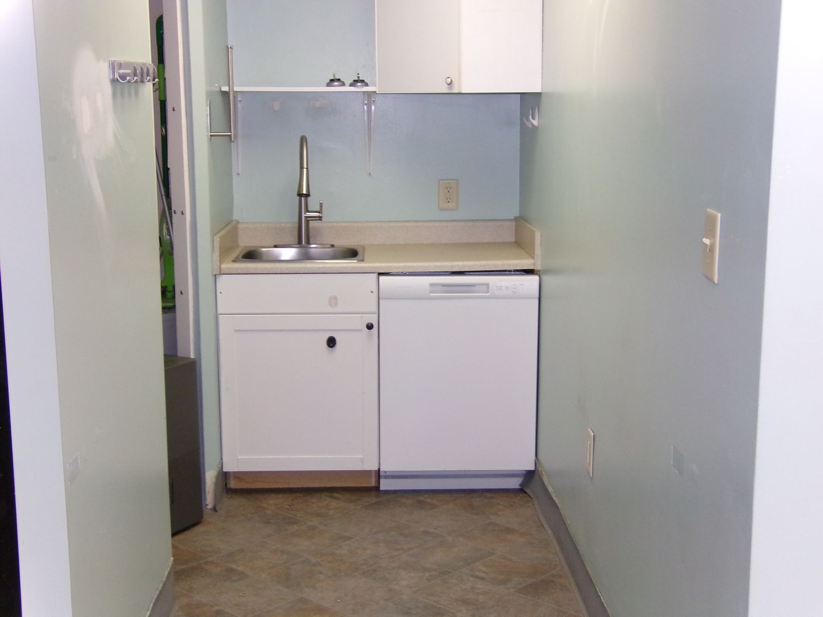 Photo 9 of 401 Gilford Ave