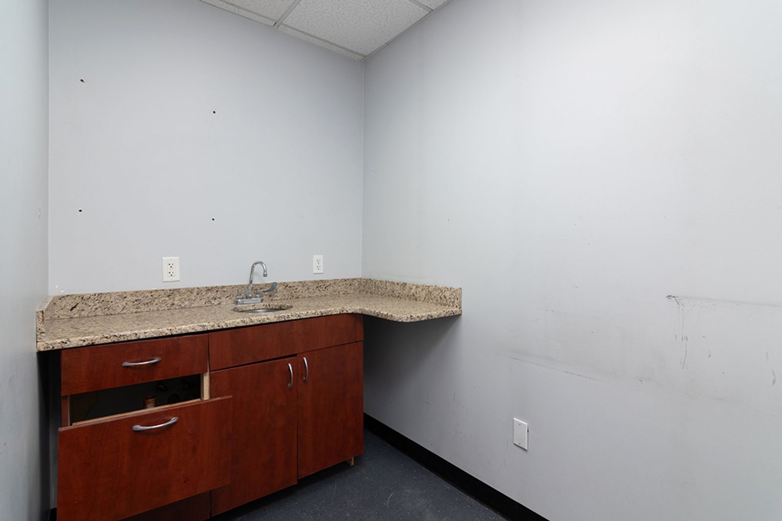 Photo 15 of Corner Office Suite