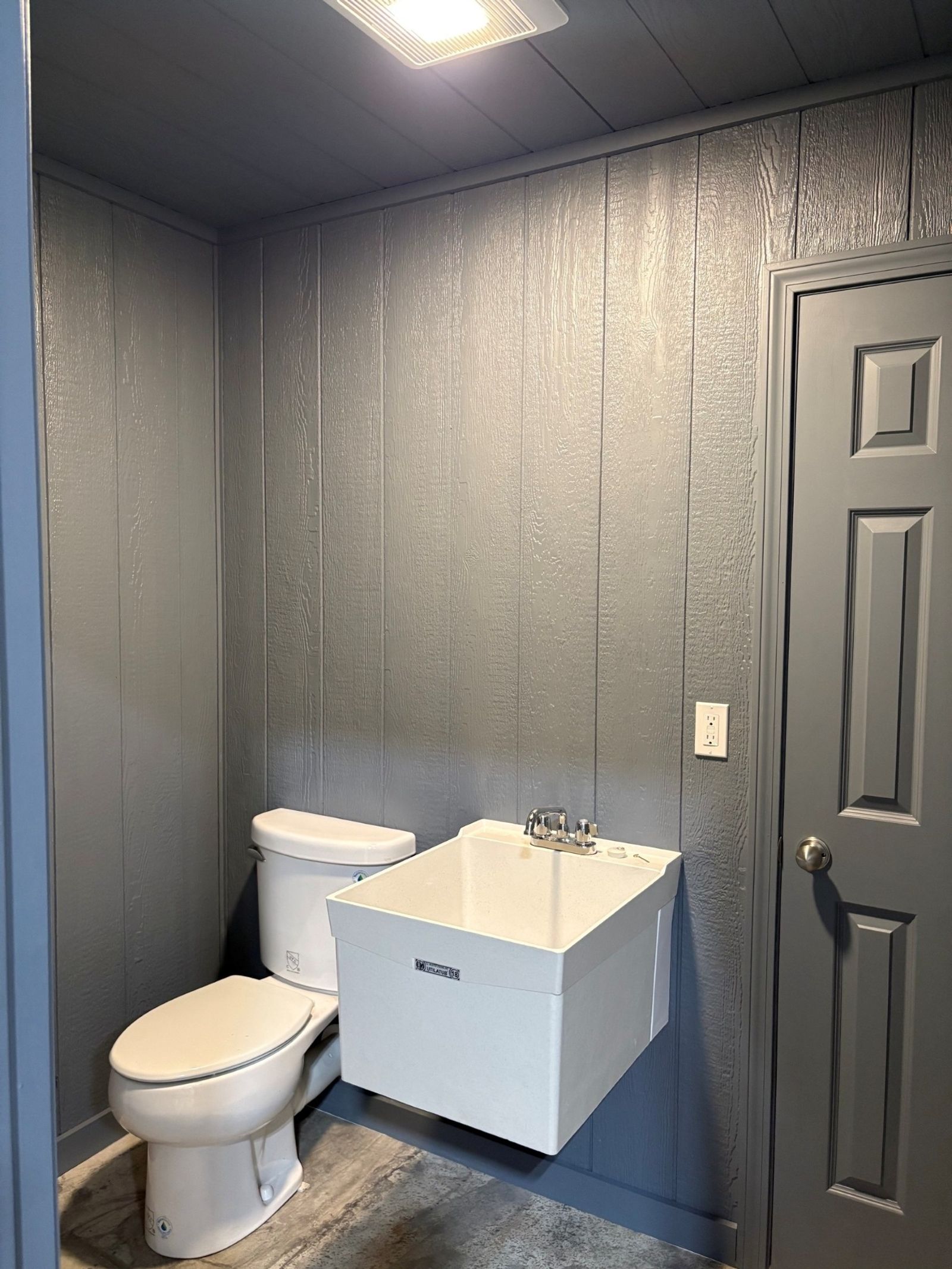 Photo 4 of 24 Foundry Ave