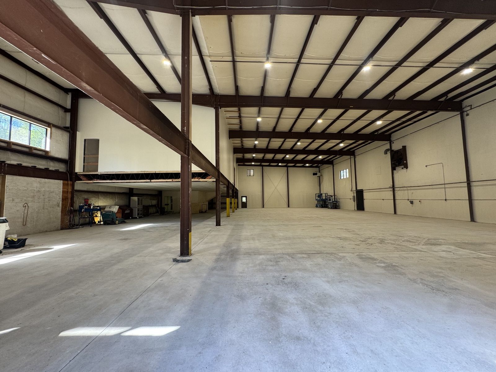 Photo 4 of 7 Industrial Pkwy