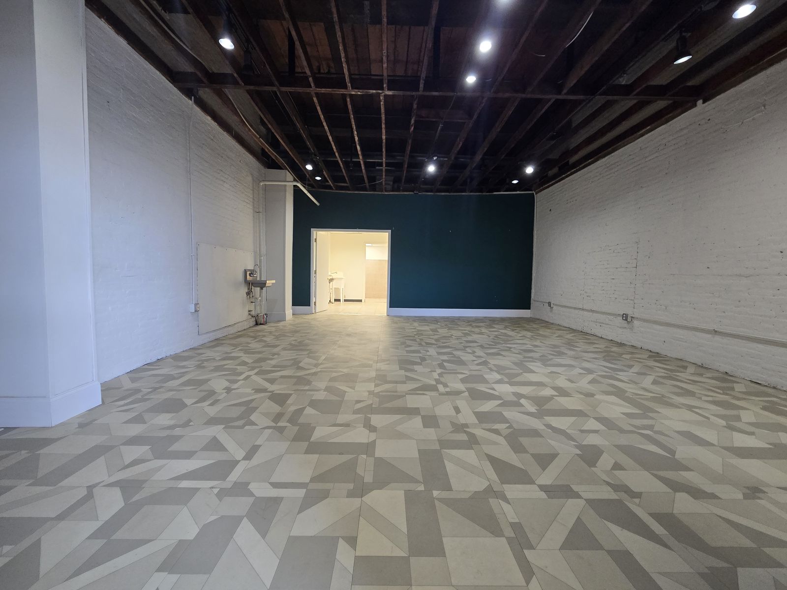 Photo 1 of 250 Commercial Street