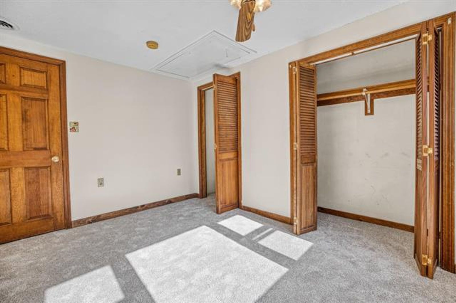 Photo 14 of Single Family with Detached 3-Unit Apartment Building!